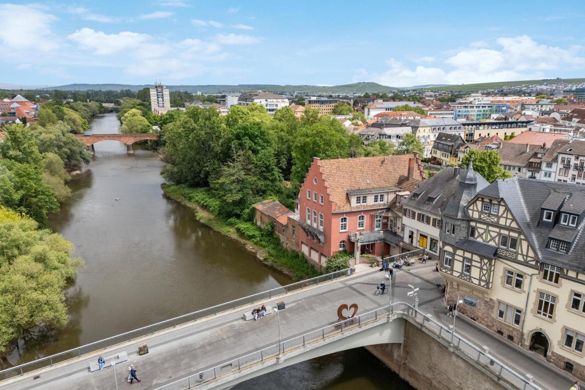 Altstadt Apartment Am Wasser Mit Parkplatz Und Riesigem Garten Bad Kreuznach Ngoại thất bức ảnh